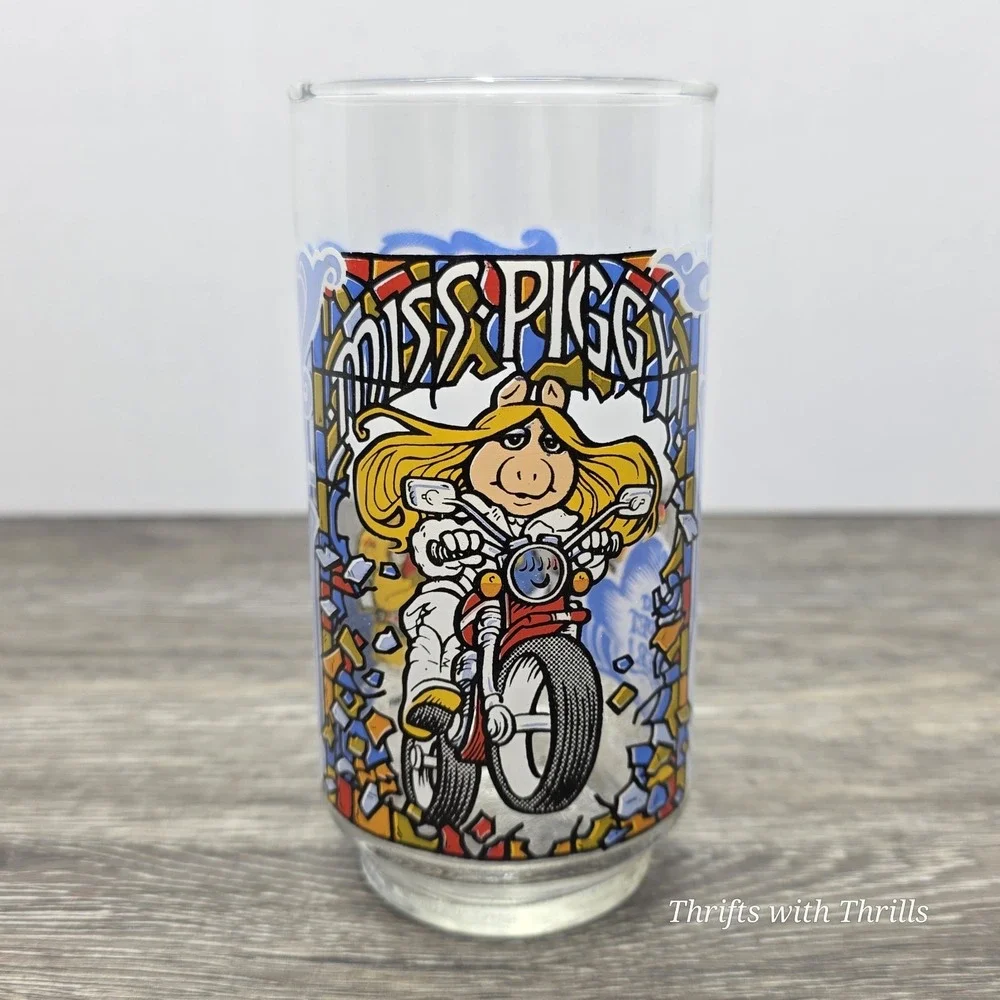 Vintage 1981 McDonalds Miss Piggy The Great Muppet Caper Glass Cup Tumbler